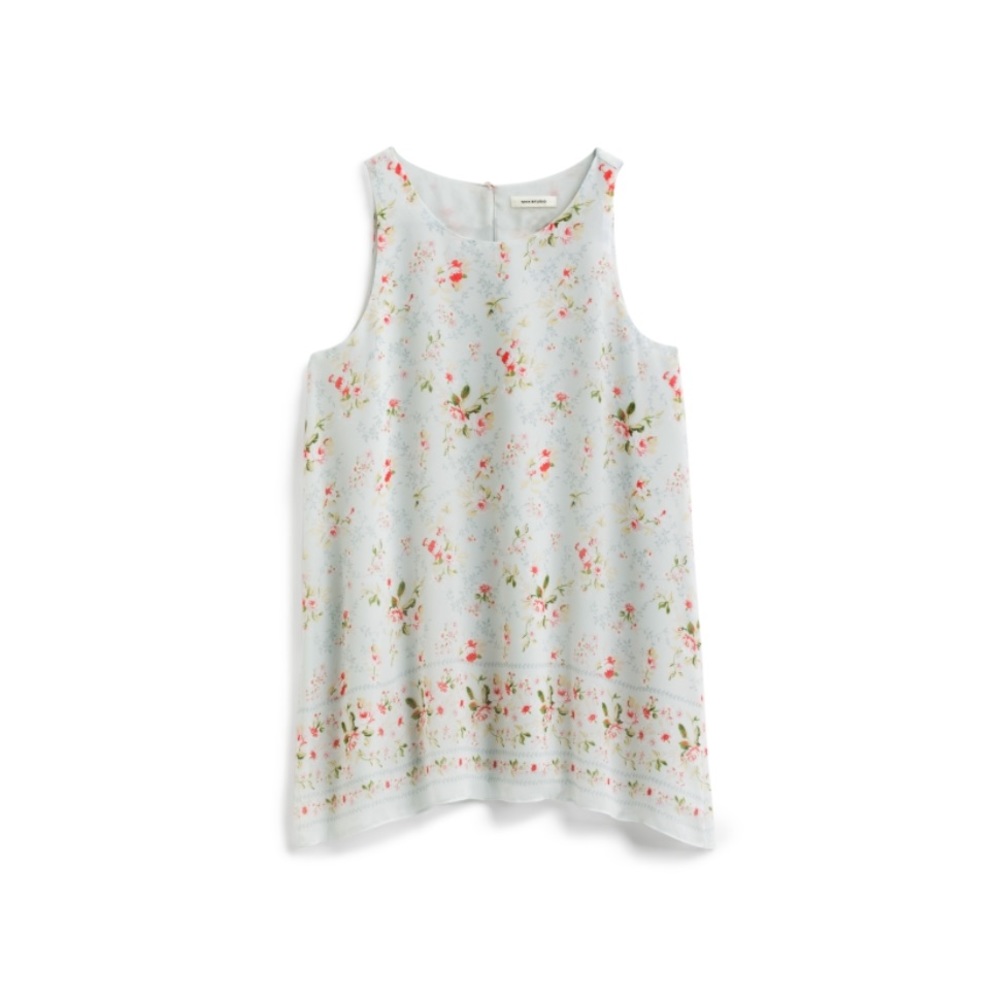 Scoop neck top